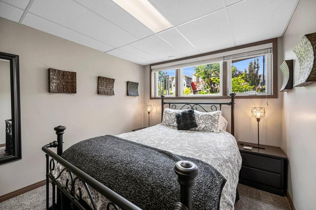 Yeg Chic Luxury Accommodation Edmonton Extérieur photo